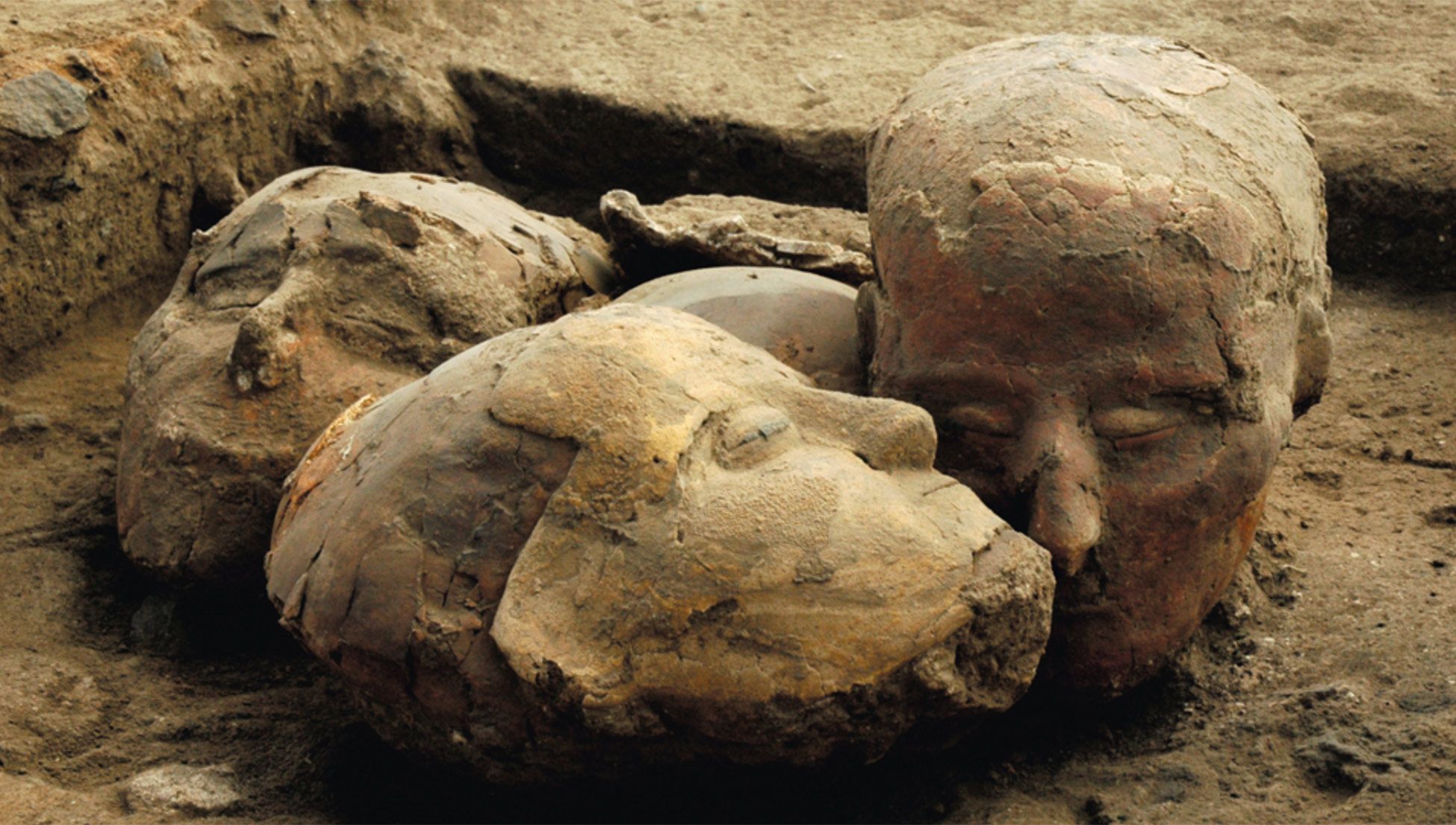 Why ancient Mesopotamians buried their dead beneath the floor | Psyche